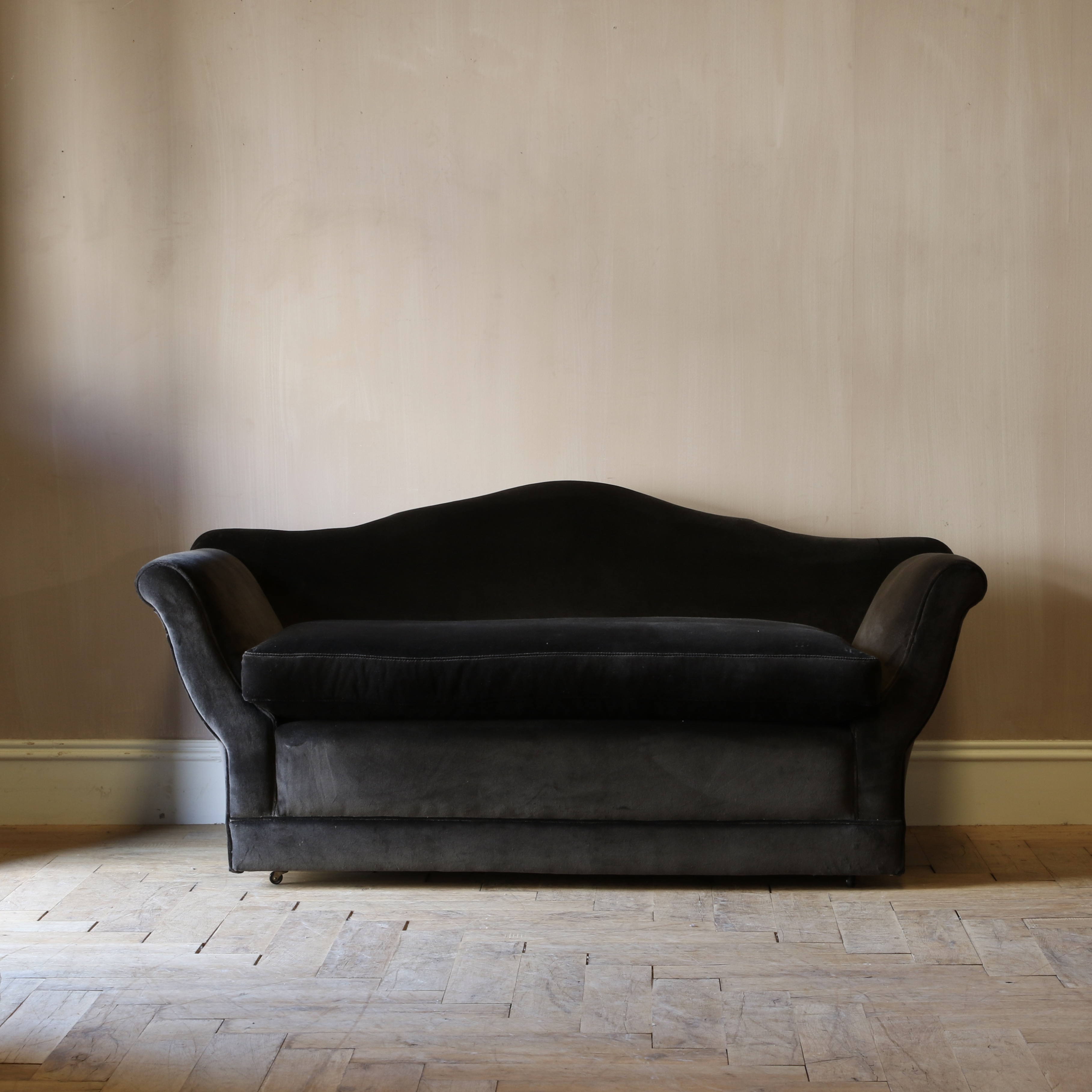 Hayworth Sofa // JS Editions